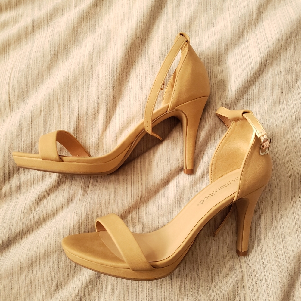 Ankle strap nude colored heels